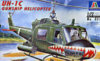 - ZooScape - UH-1C Gunship Helicopter - Plastic Kit - 1:72 Scale