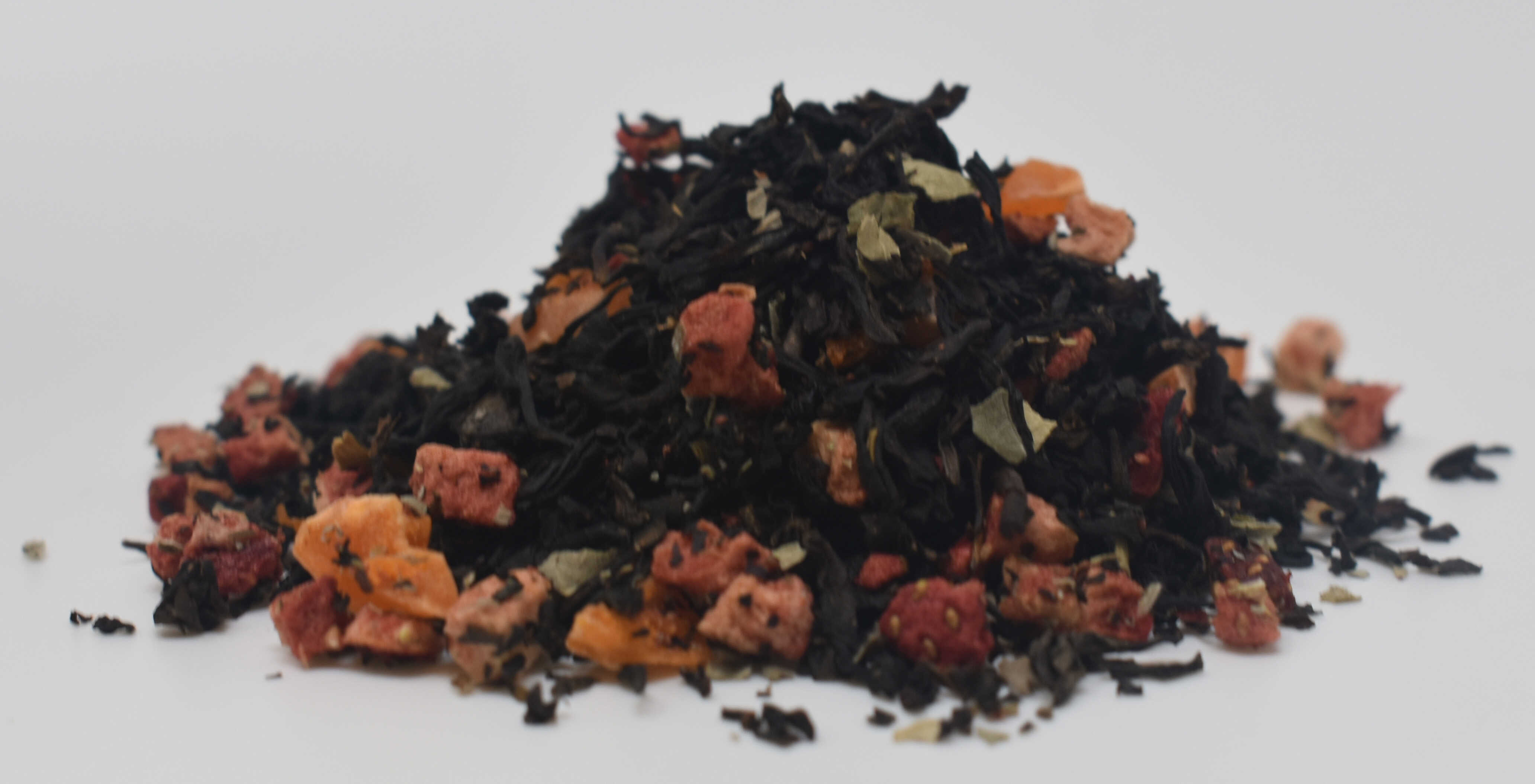 Wild Strawberry Black Tea - Side Photo