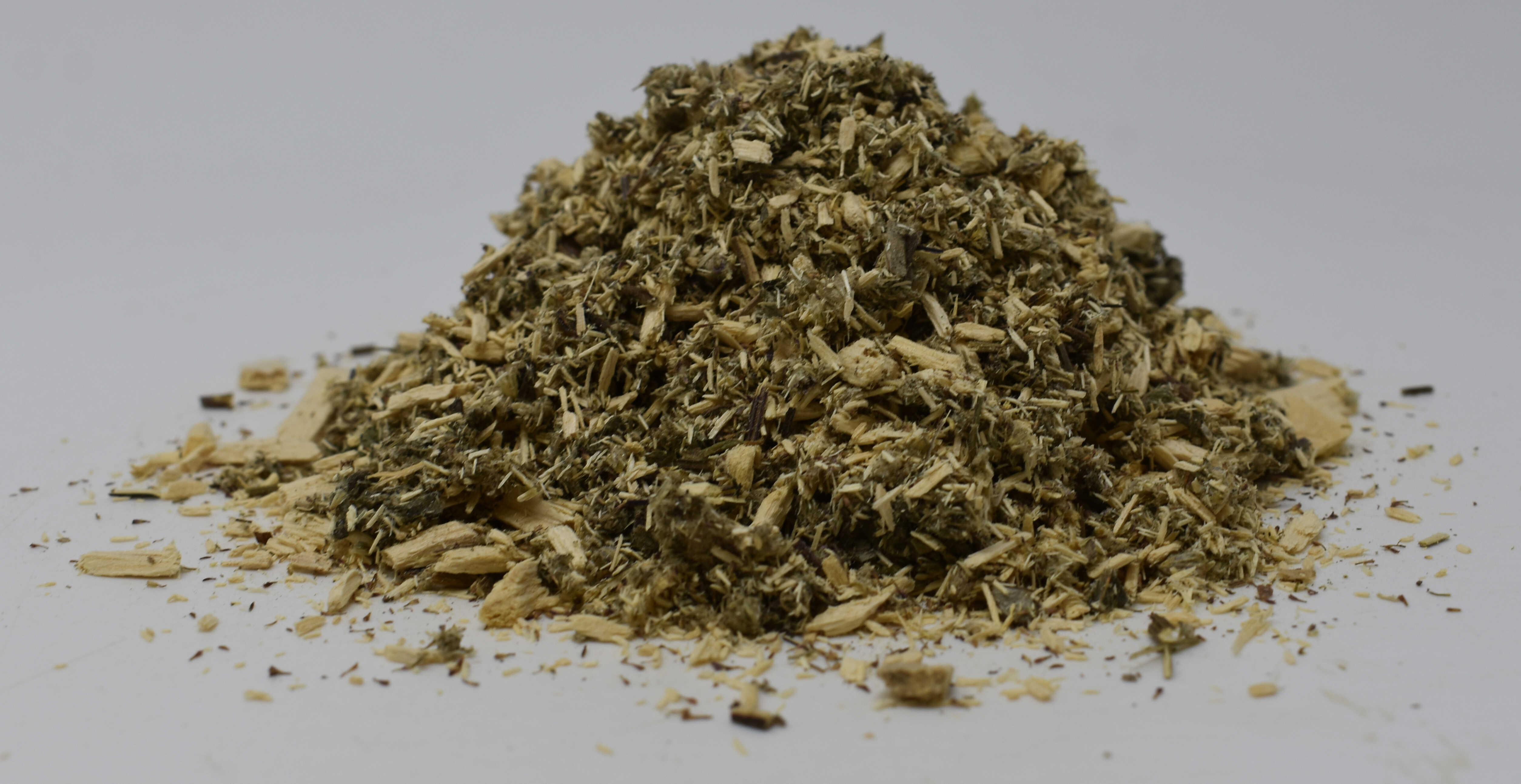 Mugwort and Quassia Blend - Side Photo