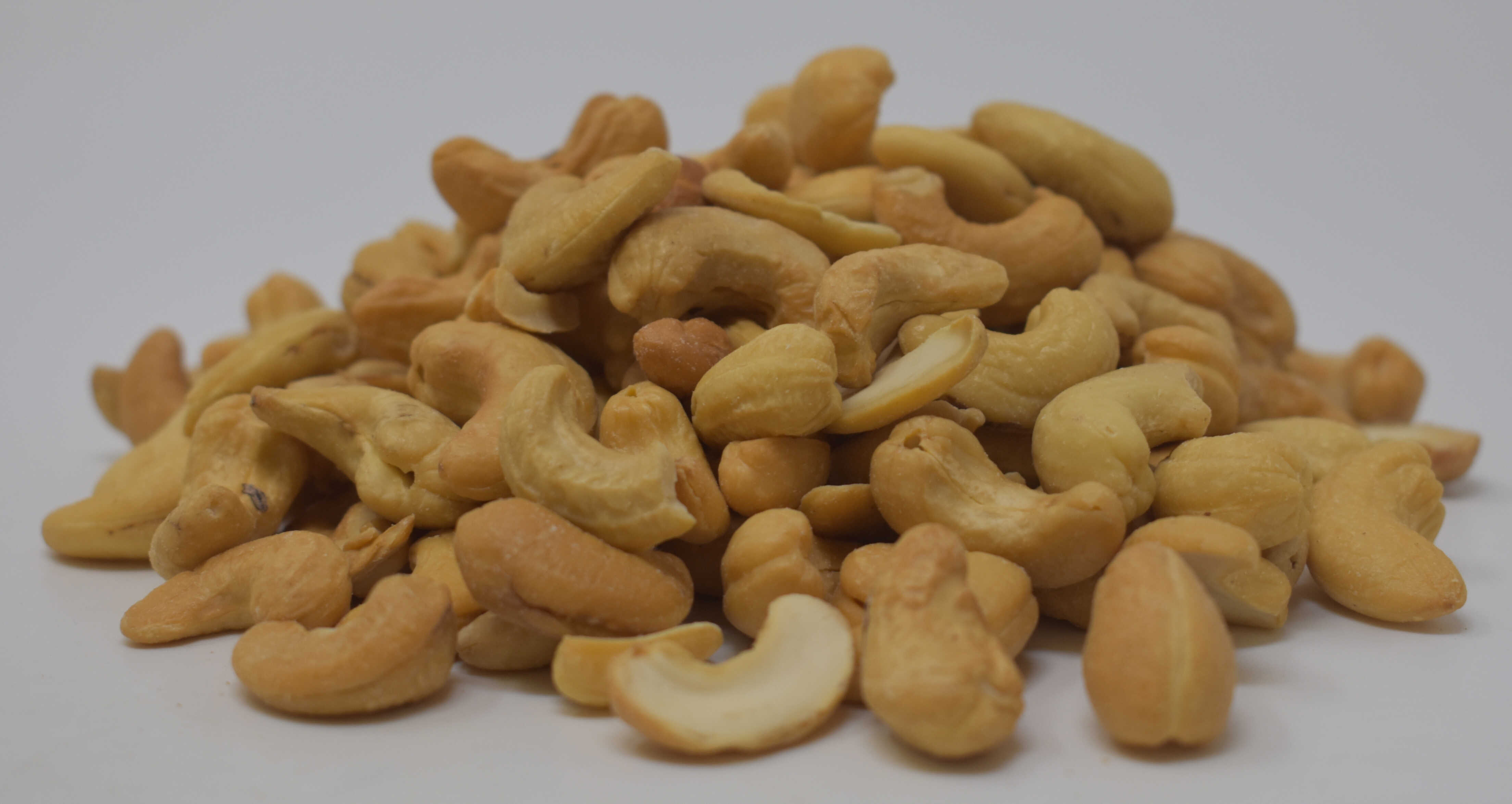 Cashews <BR>(Large, Roasted, No Salt) - Side Photo