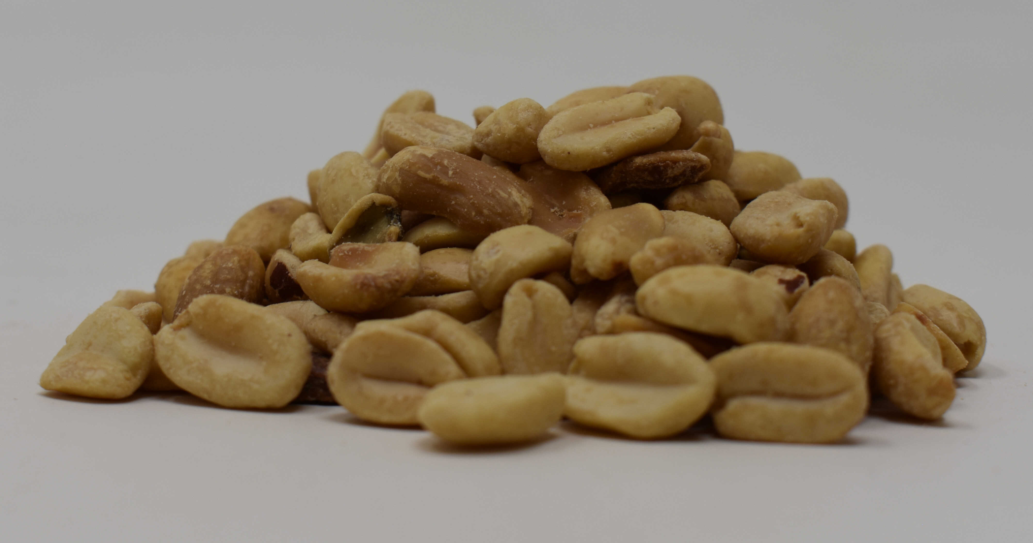 Peanuts <BR>(Raw, Blanched, Unsalted) - Side Photo