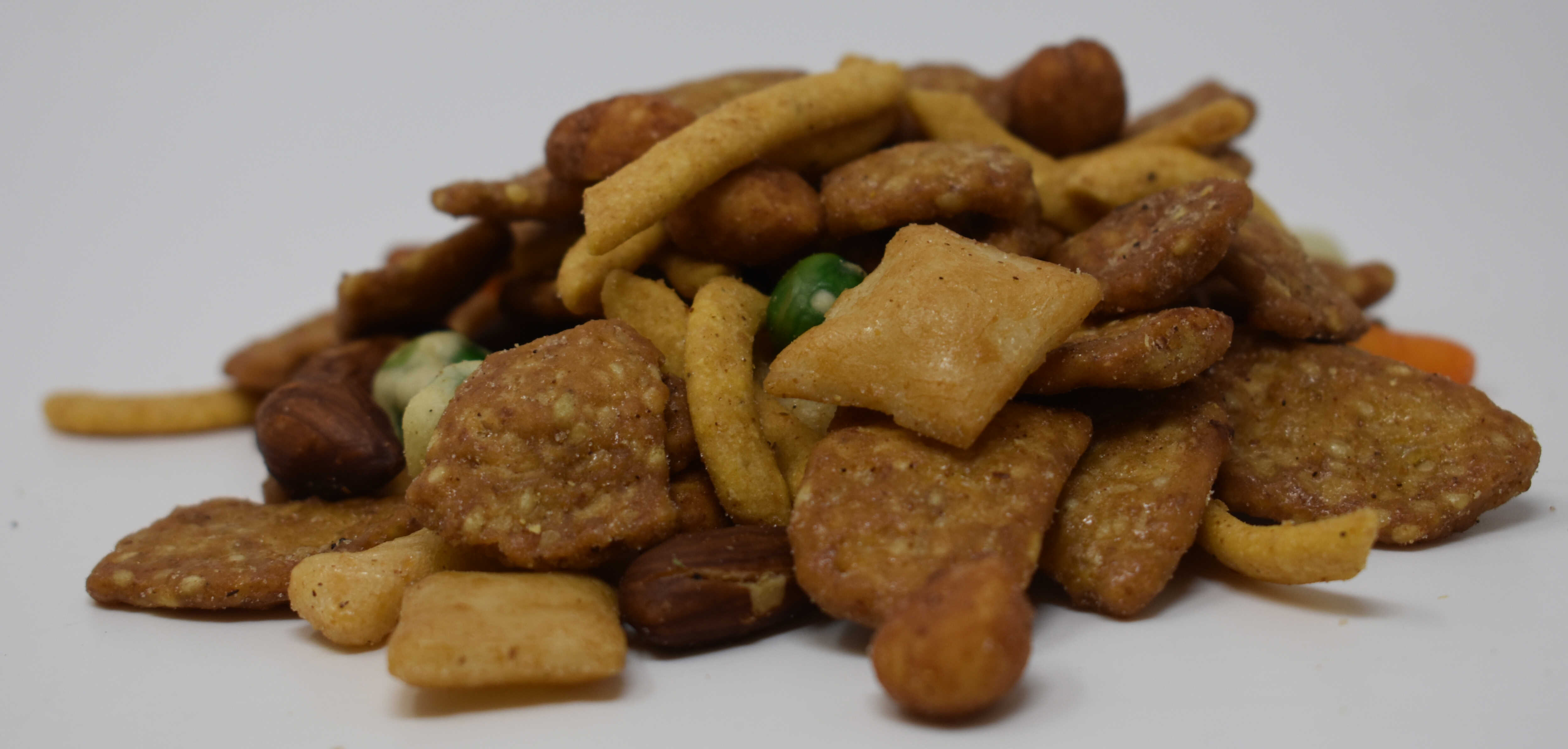 19th Hole Snack Mix - Side Photo