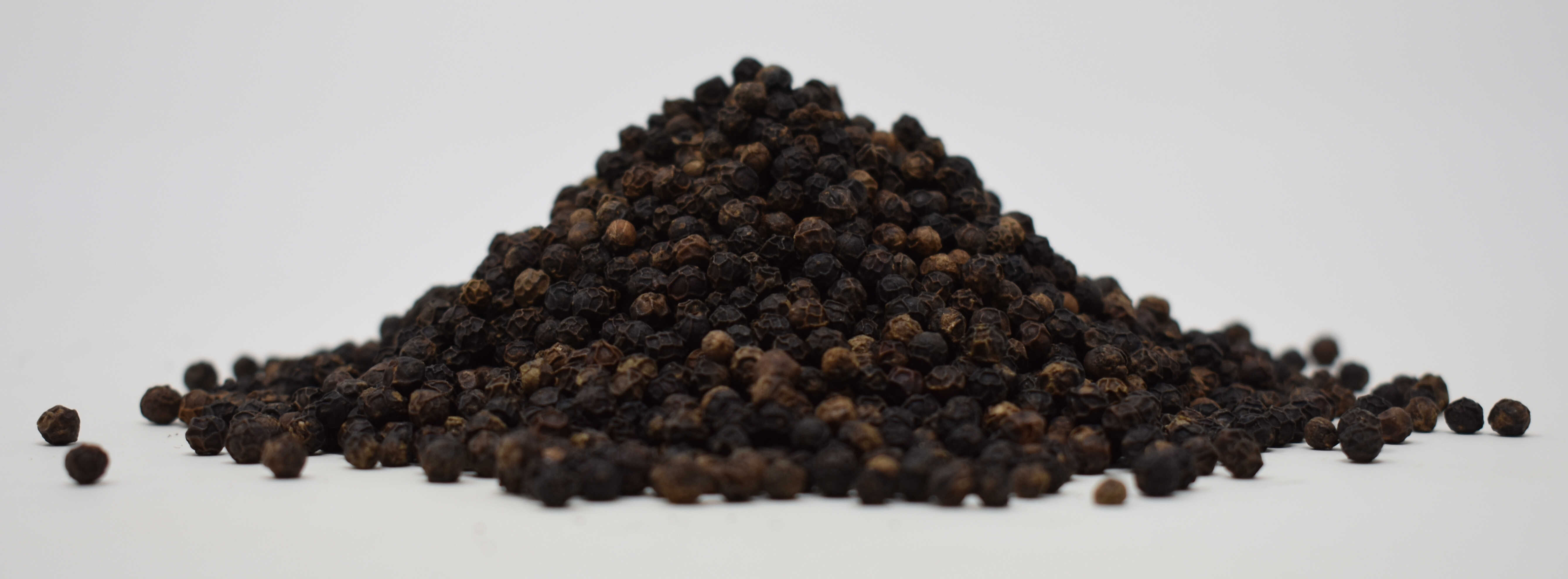 Peppercorns, Black Lampong - Side Photo